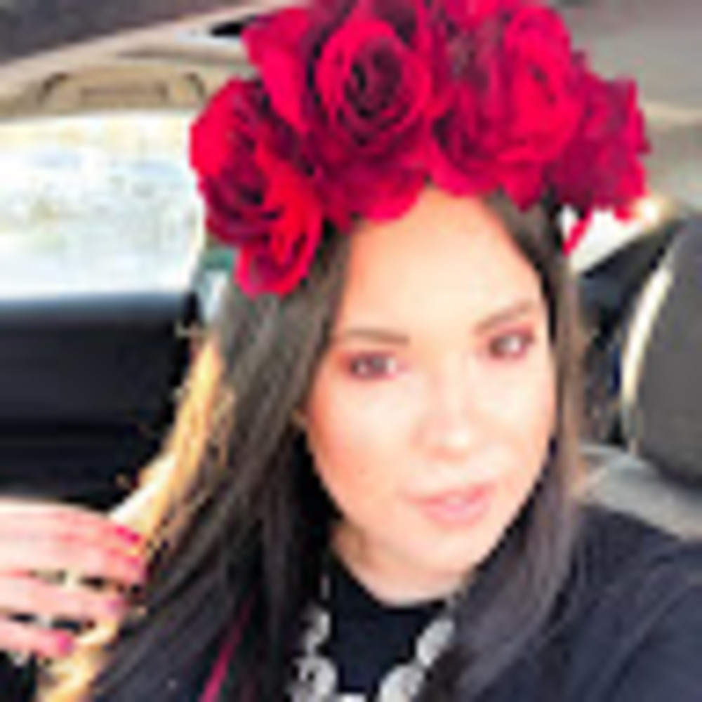 Meet your Posher, Mireya